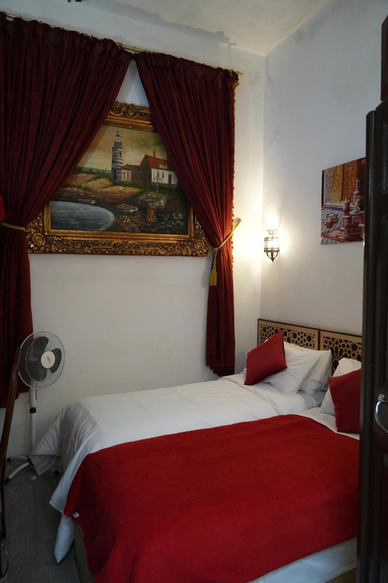Dar Essaki 1886 Hotel Tanger Luaran gambar